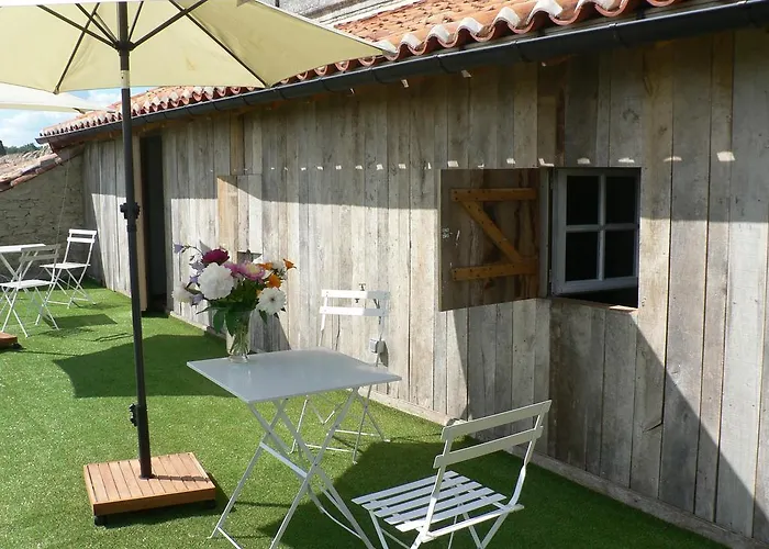 D'hotes Et Du Chateau De Clauzuroux