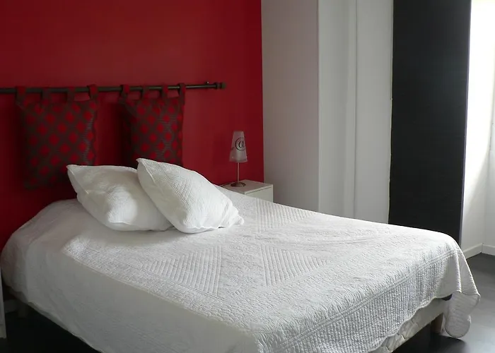 Affittacamere D'hotes Et Du Chateau De Clauzuroux 3*